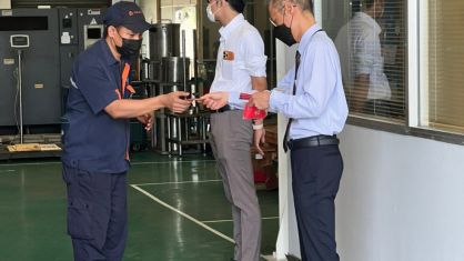 ได้มอบรางวัลสวัสดิการ เงินรางวัลยอดขายประจำเดือน