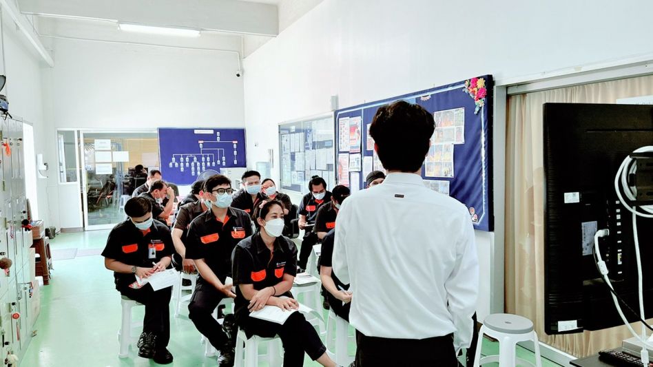 ฝึกอบรมหรือทบทวนการทำงานเกี่ยวกับปั้นจั่น