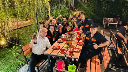 ผู้บริหารระดับสูงเดินทางมาเยี่ยมสาขาประเทศไทย