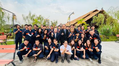 ผู้บริหารระดับสูงเดินทางมาเยี่ยมสาขาประเทศไทย